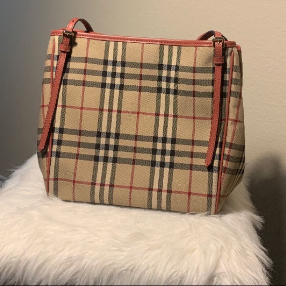 Horse ferry Burberry